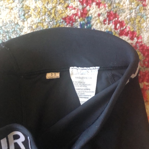Under armour spandex shorts - Picture 3 of 4